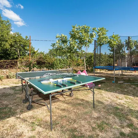 Апартаменты 3 Bedroom In Radasinovci *