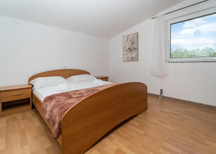 3 Bedroom In Radasinovci Διαμέρισμα