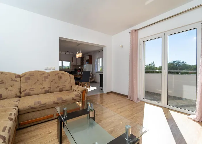 3 Bedroom In Radasinovci Διαμέρισμα Radosinovac
